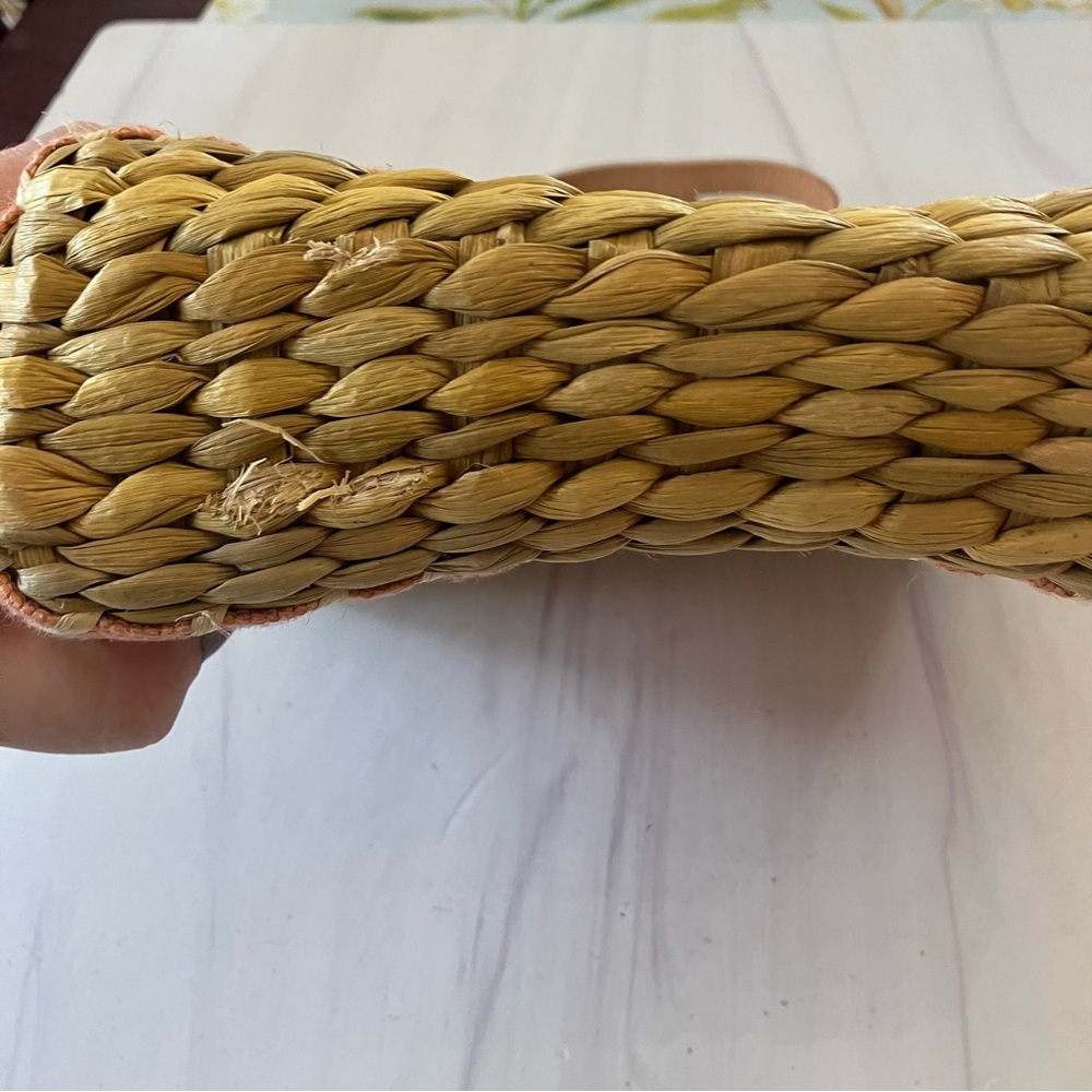 Vintage y2k Woven Straw‎ Rattan Purse Floral Leather Handles by Q&A - Picture 5 of 7